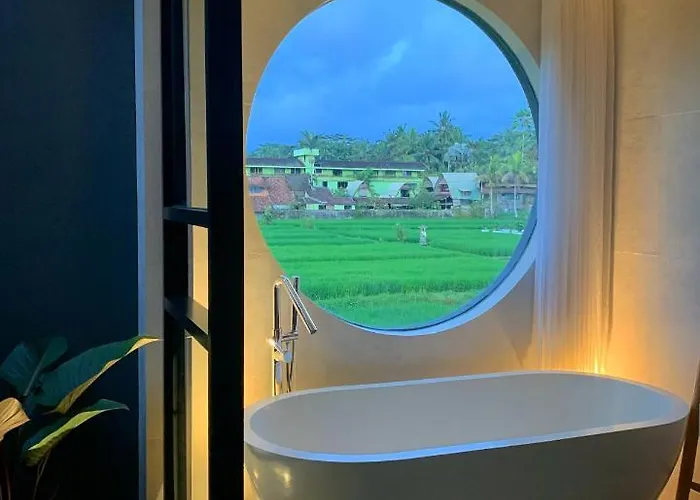Umah Tirta Estate 3*