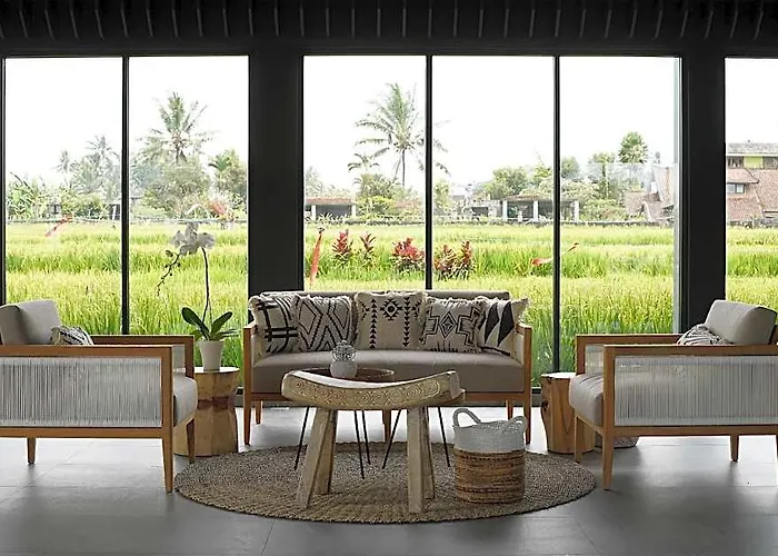 Hotel Umah Tirta Estate 3*